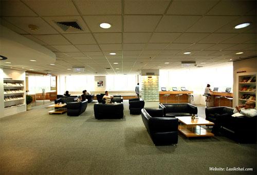 Waiting Lounge - TRSC International LASIK Center