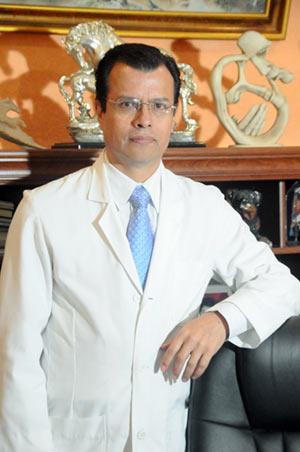 Dr. Oswaldo Quiroa - Clinica Quiroa