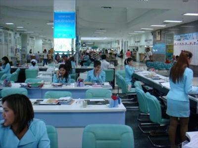 Reception Area - Yanhee Hospital