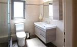 Mansion 6 Stars Bathroom - Hellenic Practice