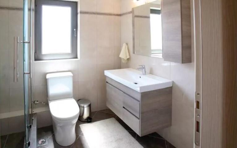Mansion 6 Stars Bathroom - Hellenic Practice