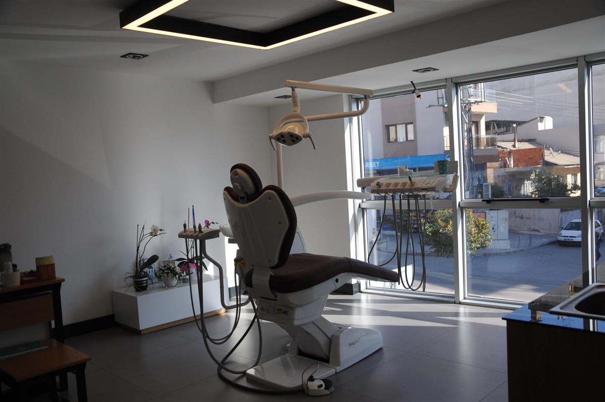 Examination Room - West Dental Clinic