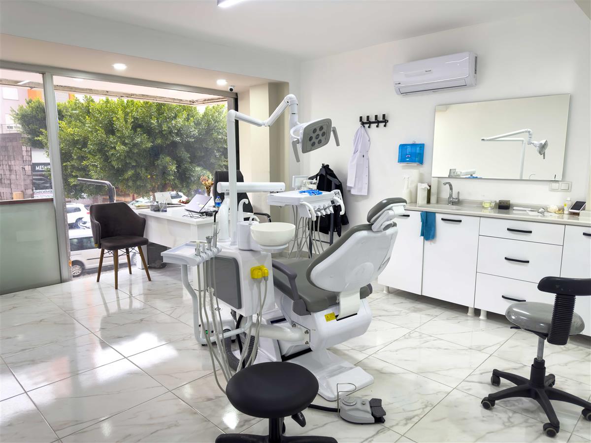 Dental Care Room - Cayra Clinic