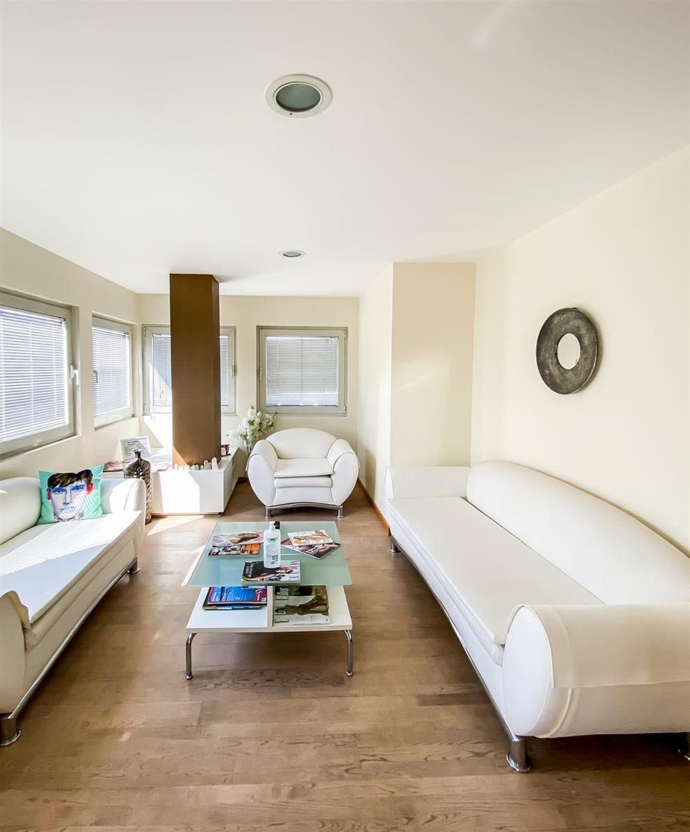 Waiting Room - The Nose Clinic International