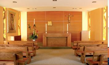Chapel Area - Centro Medico Puerta de Hierro - Grupo Hospitalario Centro Medico Puerta de Hierro