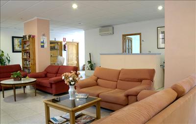 Waiting Area - Acuario Hospital - Acuario Hospital Beniarbeig