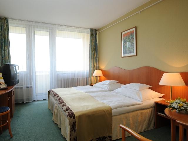 Room Area - Hunguest Hotel Helios Medical Center
