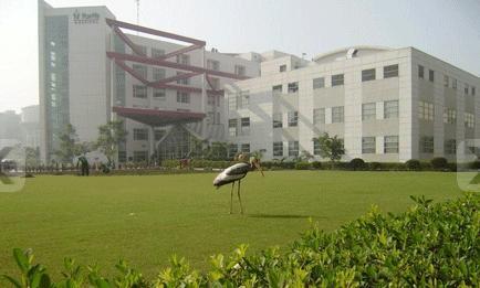 Exterior View - Fortis Hospital Noida