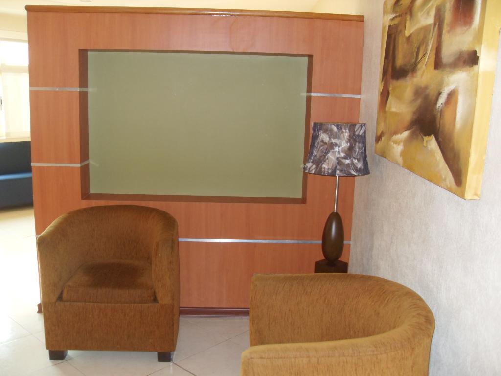 Waiting Area - Hospital Country 2000