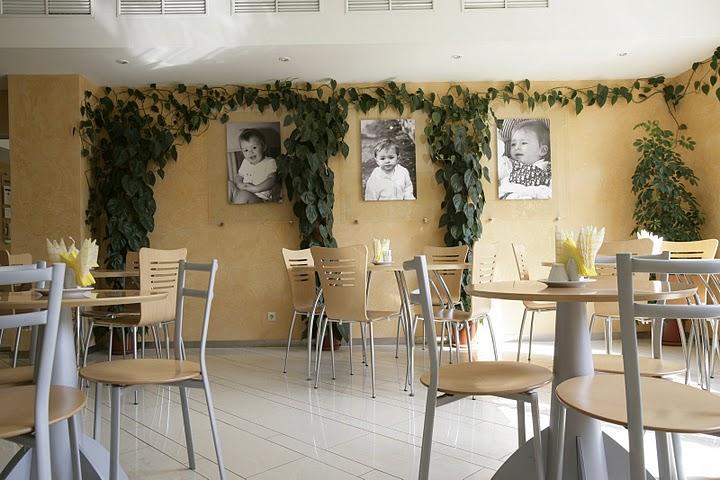 Cafe Area - ISIDA Clinic