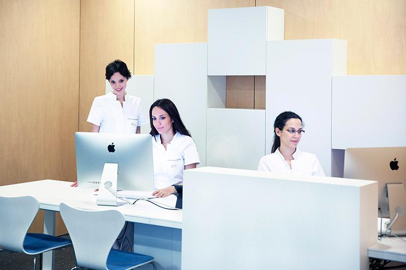 Reception at the Barcelona Spince Center - Barcelona Spine Center