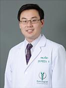 Dr. Dr.Preeda Pungpapong, DDS 