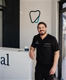 Dr. Mauricio King, DT